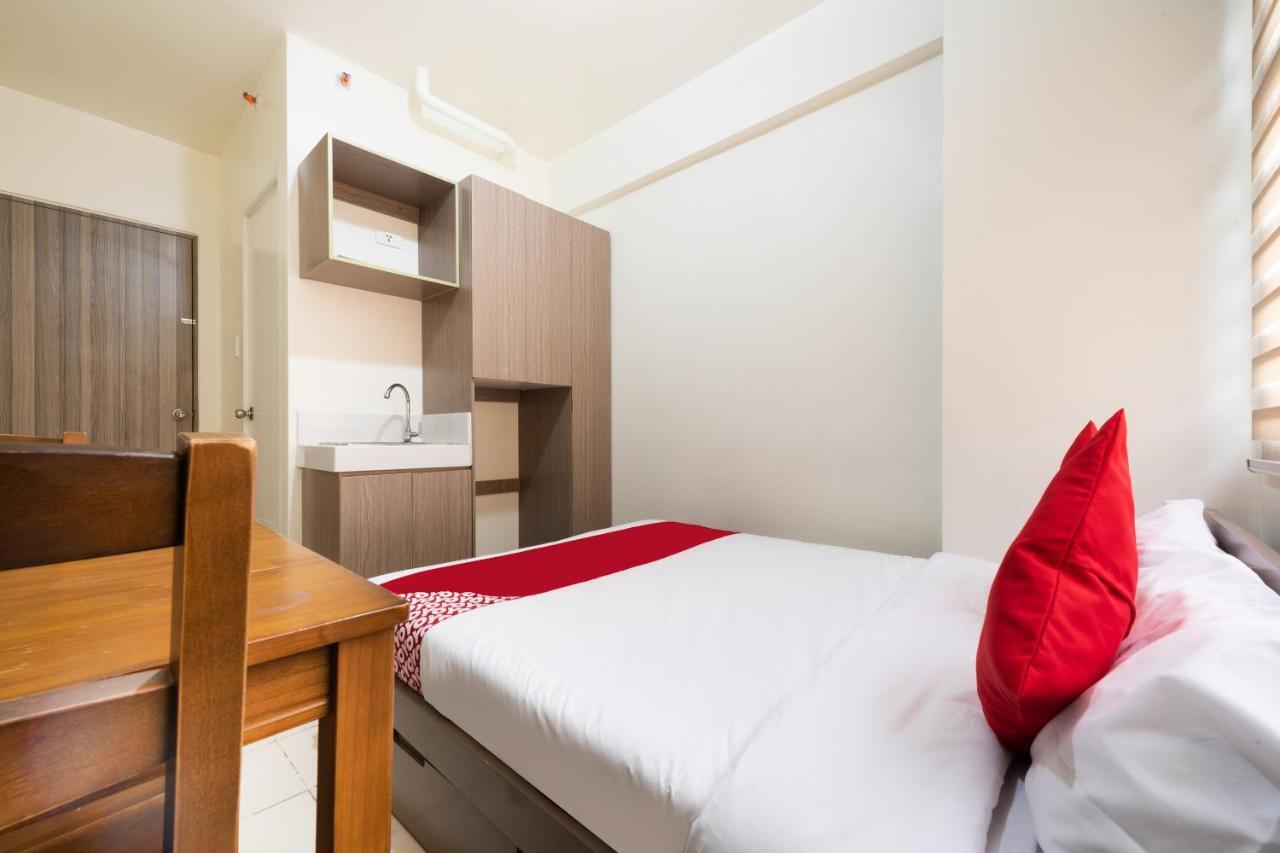 Oyo 474 Urbandeca Tower 316 - Nizami Condotel Mandaluyong Екстериор снимка